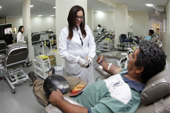 Ação solidária Acadêmicos da UEMS participam de trote solidário nesta quarta