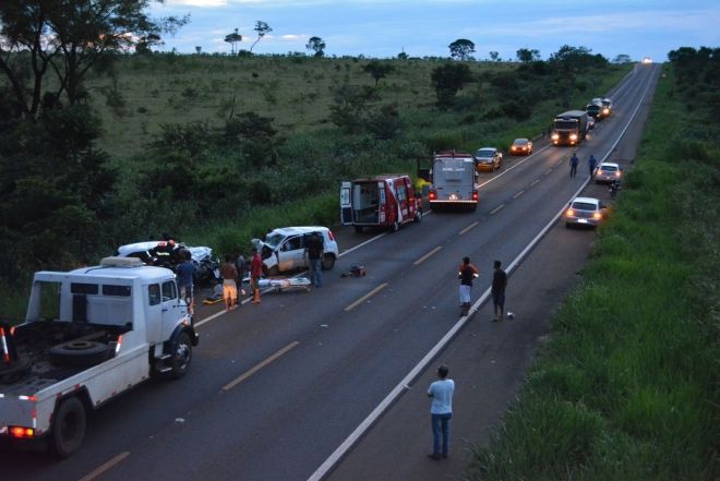 Uma pessoa morre e quatro ficam feridas ap&oacute;s acidente em rodovia de MS