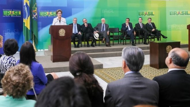 Dilma dá posse aos novos ministros da Justiça, da AGU e da CGU