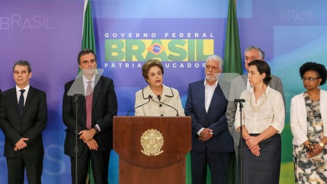 Em nota e na TV, Dilma diz que coerção a Lula foi desnecessária