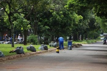 Prefeitura de Dourados intensifica serviço de limpeza e roçada