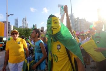 13/03/2016 - Manifestação contra o governo em Fortaleza