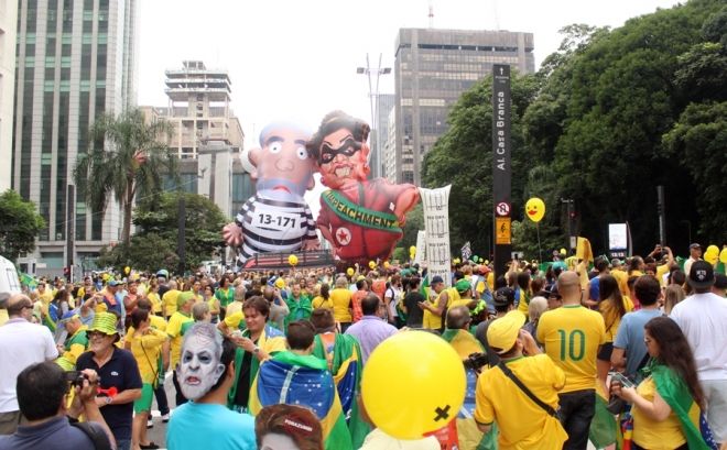 13/03/2016 - Manifestação contra o governo em São Paulo
