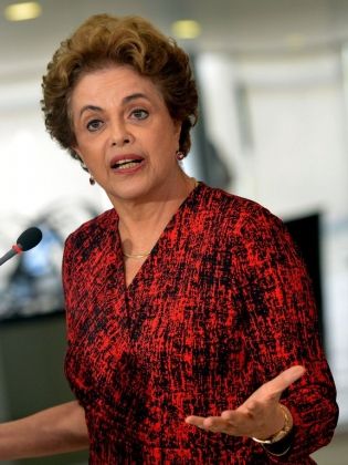 Dilma defende nomeação de Lula e diz que novo ministro terá poderes para ajudar