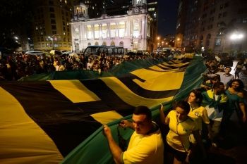 No segundo dia, manifestantes voltam a protestar contra Dilma e Lula em Campo Grande