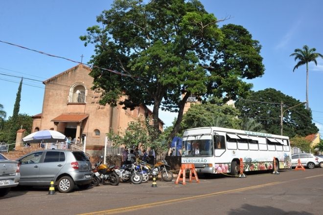 Ônibus de orgânicos atende nesta quarta em frente à Igreja Nossa Senhora do Perpétuo Socorro