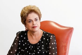 Dilma afirma que governo tem condições de barrar impeachment e propõe pacto