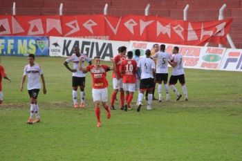 Comercial bate Águia Negra e pega Corumbaense na semifinal