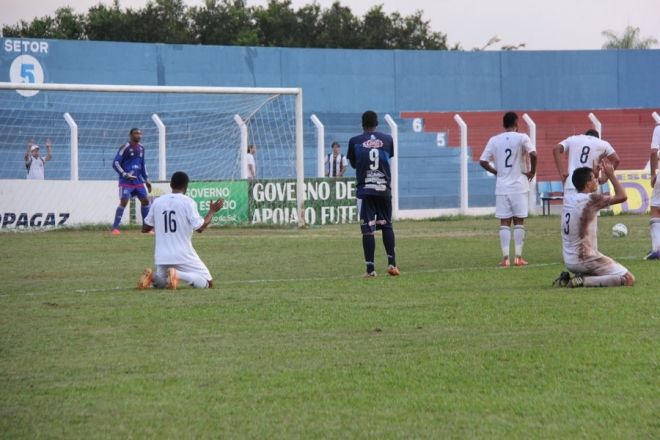 Com Fran&ccedil;a her&oacute;i, Oper&aacute;rio perde, mas avan&ccedil;a para semifinal do Estadual