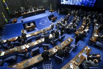 Senado elege a comiss&atilde;o especial que vai analisar o pedido de impeachment
