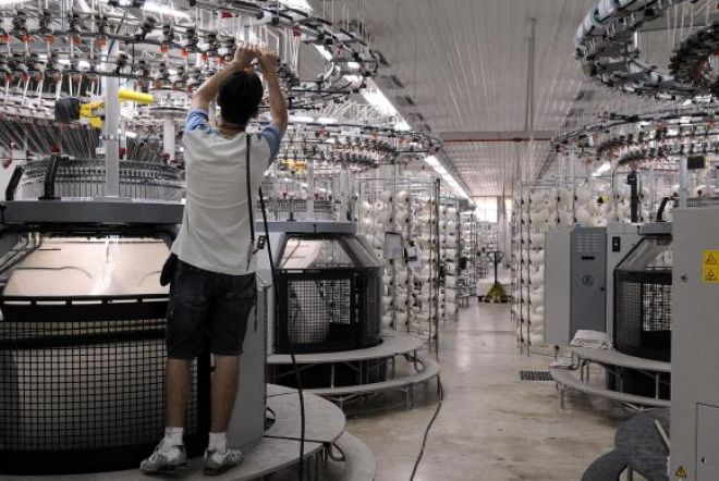 Ind&uacute;stria perde espa&ccedil;o na economia de 22 estados e do DF em tr&ecirc;s anos, diz CNI