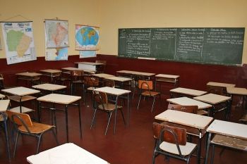Foto ilustrativa de sala de aula, escola, educação, greve professores, escola pública