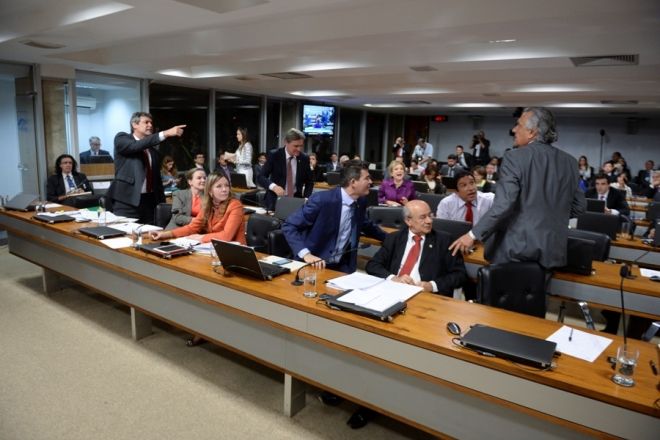 Na Comissão do Impeachment, especialistas indicam crime de responsabilidade de Dilma