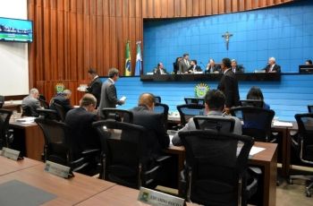 Assembleia de MS vota projeto para responsabilizar estacionamento por danos a ve&iacute;culos