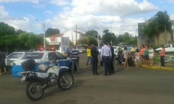 Acidente entre carro e moto mobiliza equipe do SAMU em Três Lagoas
