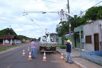  Prefeitura de Coxim investe R$ 2,5 mi na substituição de luminárias em avenidas de Coxim