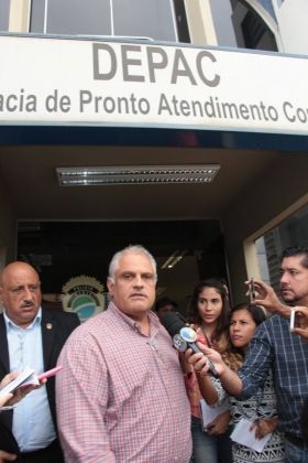 Procurador da Câmara de Campo Grande deixa delegacia após flagrante com munições