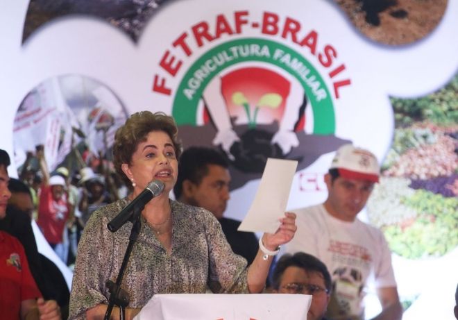 Com presen&ccedil;a de Dilma, congresso de agricultores familiares critica governo