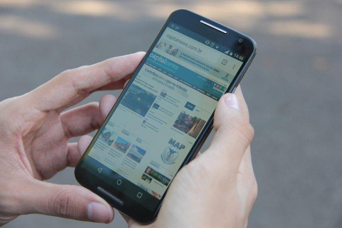 Foto ilustrativa de celular, internet, smartphone, Wi-Fi, 3G, telefone, 4G, telefonia