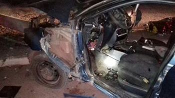 Carro colide em poste e passageiro morre em Corumbá