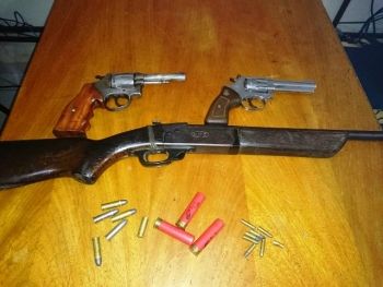 Jovens são presos por porte ilegal de armas em Três Lagoas