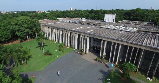 Visita&ccedil;&atilde;o de santa e Plen&aacute;rio Jovem marcam come&ccedil;o de semana no Legislativo