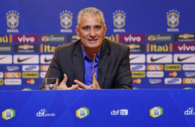 Tite foi apresentado oficialmente nesta segunda-feira (20) na sede da CBF