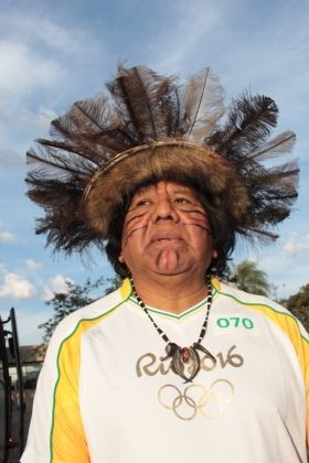  Indígena Terena pede que fogo olímpico propicie igualdade entre os povos