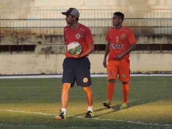 Chiquinho não conta com os titulares Eduardo Arroz e Mário Lúcio, suspensos