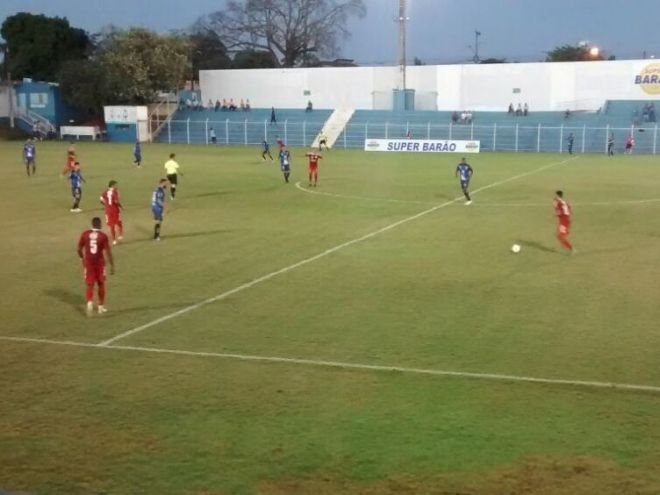 Aparecidense e Comercial jogaram para est&aacute;dio quase vazio