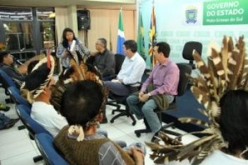 Eduardo Riedel se compromete em interceder com Governo Federal após encontro com indígenas do Estado