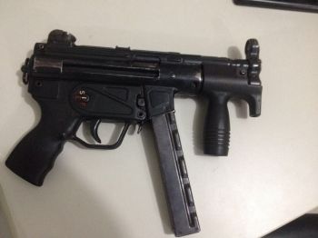 Metralhadora alemã HK MP5 e maconha são apreendidas pela PRF no BR-163