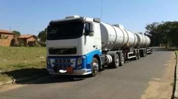 Carreta com 60 mil litros de combustível é apreendida e empresa é multada em R$ 12 mil