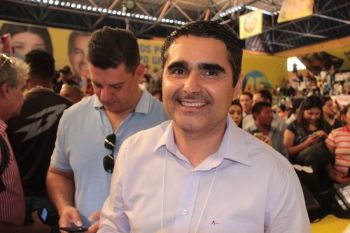 Convenção tucana reúne sete aliados para a eleição 2016