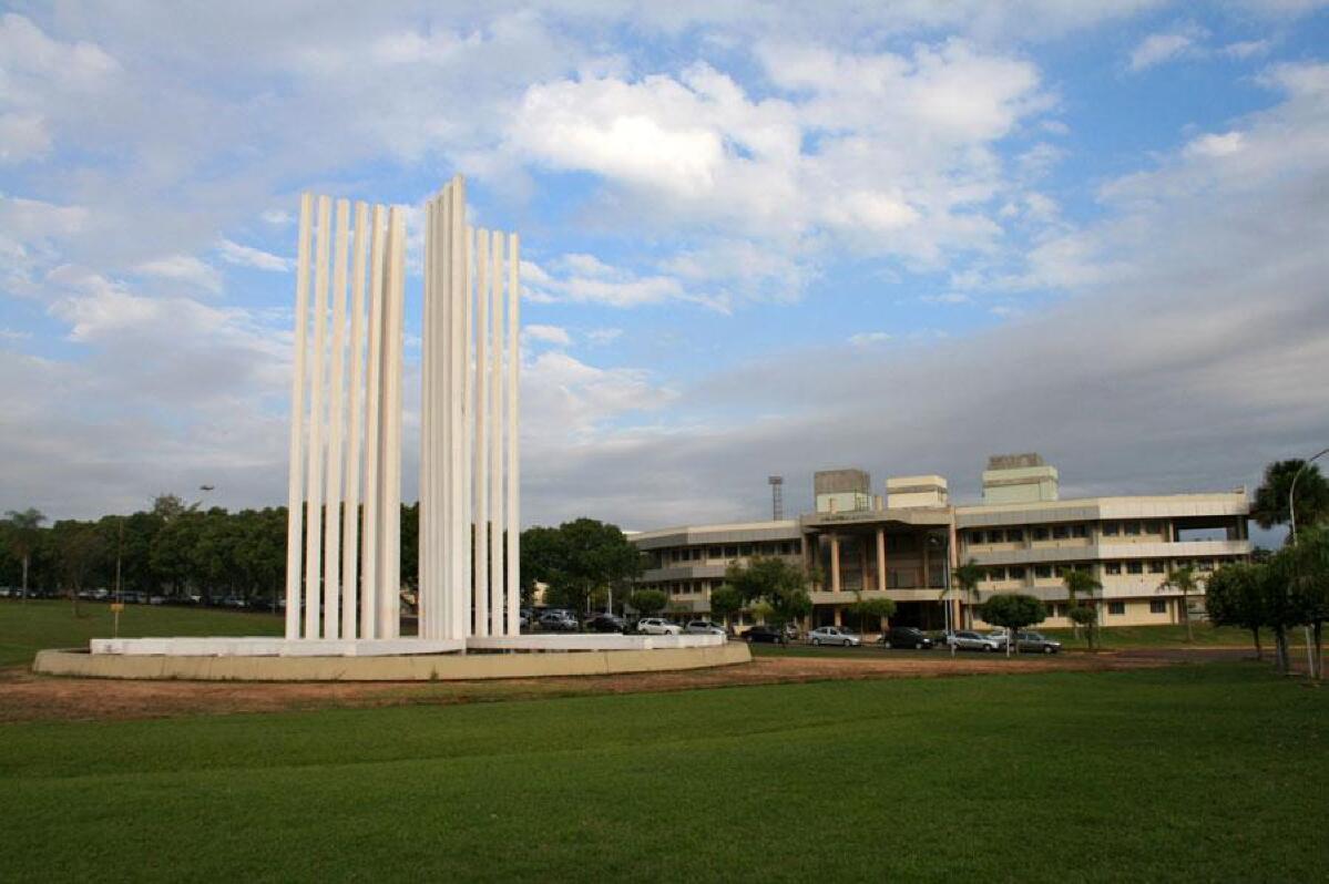Foto ilustrativa da fachada da UFMS, Universidade Federal, Campus, Ensino Superior, graduação, educação, Biblioteca