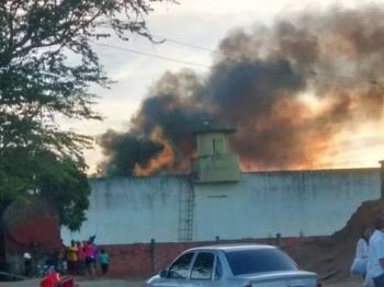 Duas pessoas morrem e oito ficaram feridas durante rebelião em presídio