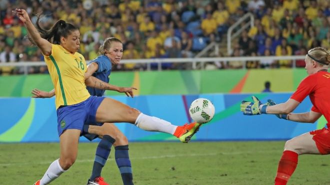 Seleção brasileira feminina disputa contra África do Sul em Manaus