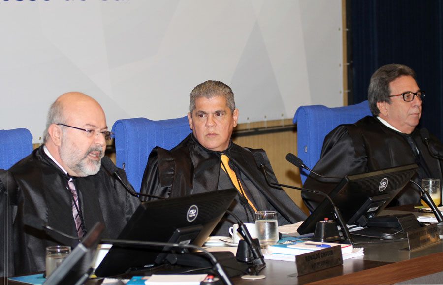 Vota&ccedil;&atilde;o escolhe Waldir Neves para cargo de presidente do TCE