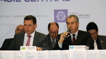 Subesta&ccedil;&atilde;o de energia &eacute; inaugurada e governador assina termo de outorga de recursos h&iacute;dricos