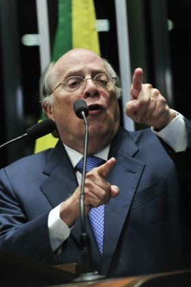 Miguel Reale Jr fala em “esperteza malandra” e pede condenação de Dilma
