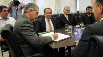 Projeto que regulamenta piso salarial para advogados é encaminhado para Assembleia
