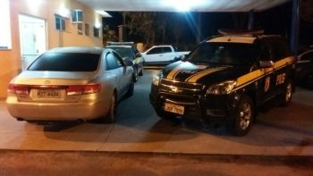 Carro é apreendido com 50 kg de crack na BR 262