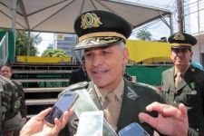 Popula&ccedil;&atilde;o em massa prestigia Desfile na Capital e aproveitam para protestar