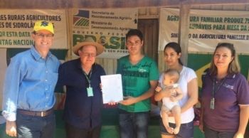 Famílias recebem lotes no Distrito Quebra Coco para investirem na agricultura
