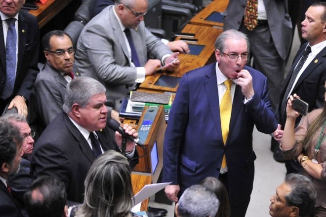 Deputado Carlos Marun vota contra cassação de Cunha e o apoia até o final