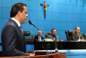 Deputados comemoram parceria com Cassems