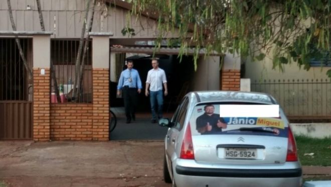 PF apreende vale-combustível e dinheiro em casa de candidato