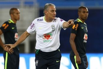 Seleção brasileira enfrenta a Bolívia nesta noite e tenta liderança inédita