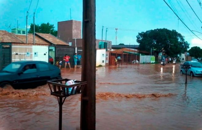  Instituto que atende 2 mil crianças é atingido por chuva e cancela atendimento
