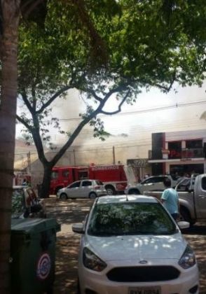 Restaurante pega fogo no Centro de Ponta Porã